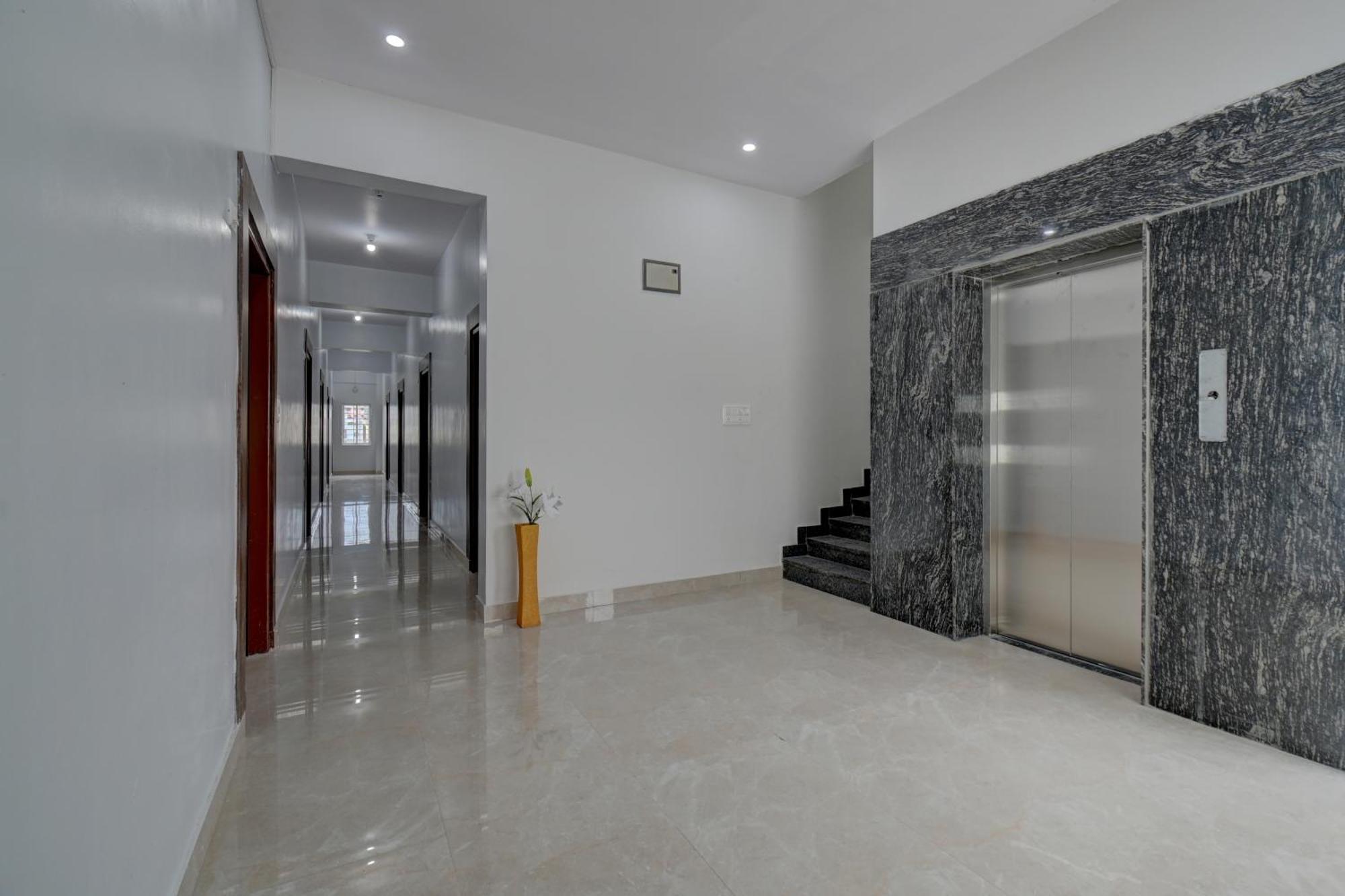 Hotel Cloud 9 Luxury Stay Mysore Bagian luar foto