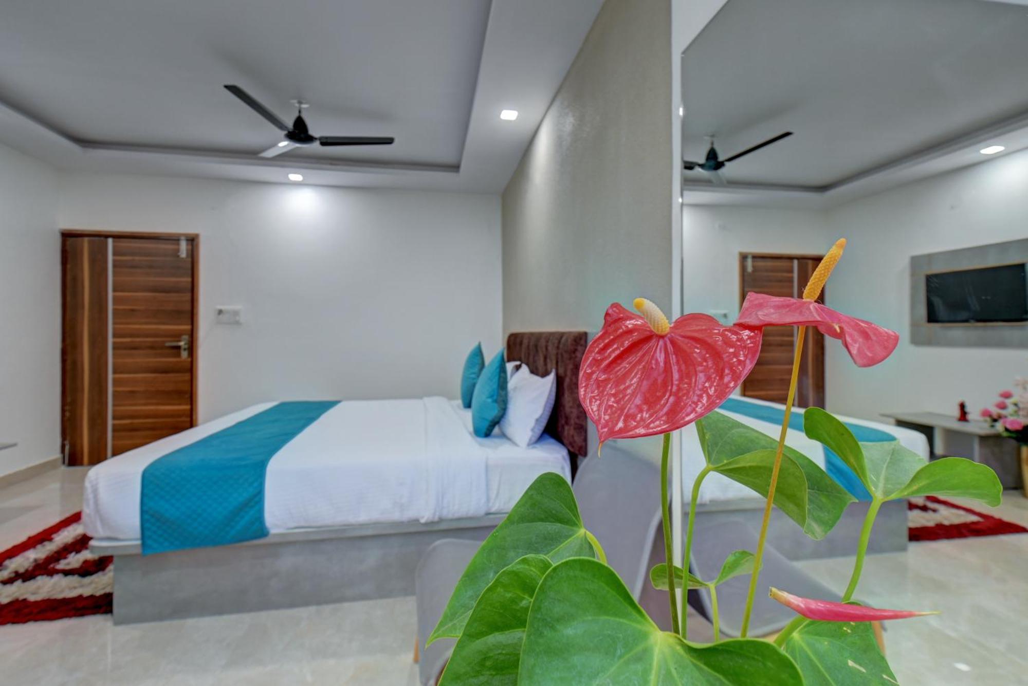 Hotel Cloud 9 Luxury Stay Mysore Bagian luar foto